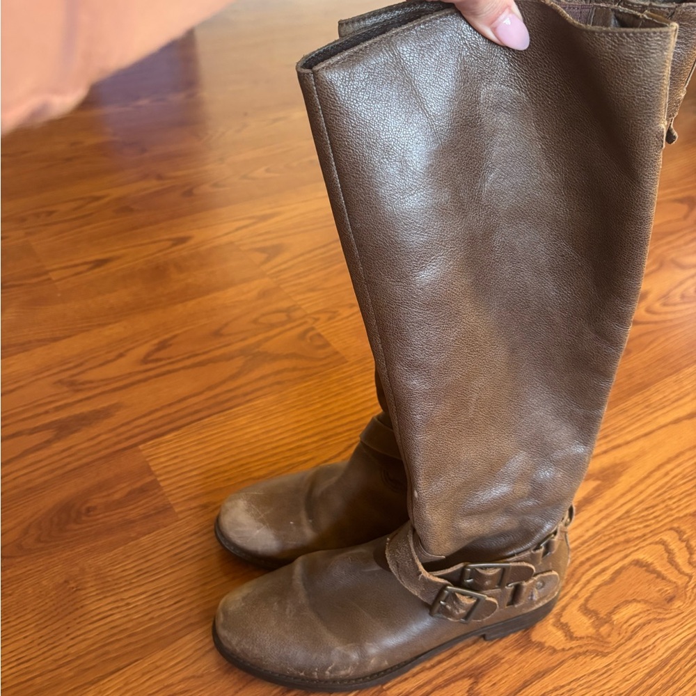Women’s Brown Leather Riding Boots in size 6.5